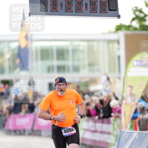 12.06.2026 - Holstenköstenlauf LAZAROV Photography http://msf.ph/oto/9738833 12.06.2026 19:55:22 Laufen 3364, 3684, 3779, 3796, 3877, 4876, 4888 meine-sportfotos.de