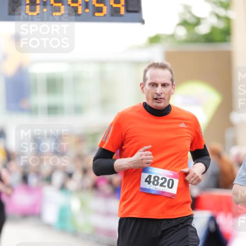 12.06.2026 - Holstenköstenlauf LAZAROV Photography http://msf.ph/oto/9738859 12.06.2026 19:54:54 Laufen 3102, 3537, 3569, 4144, 4145, 4820 meine-sportfotos.de
