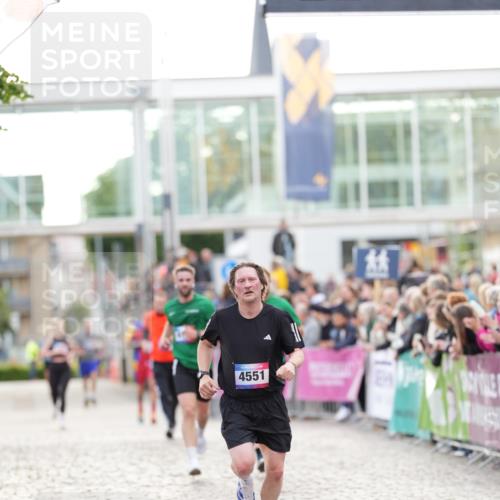 12.06.2026 - Holstenköstenlauf LAZAROV Photography http://msf.ph/oto/9738870 12.06.2026 19:54:46 Laufen 3007, 3053, 4144, 4145, 4551, 4600 meine-sportfotos.de