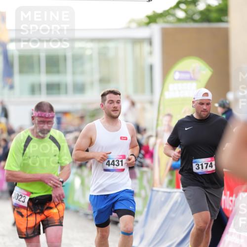 12.06.2026 - Holstenköstenlauf LAZAROV Photography http://msf.ph/oto/9738887 12.06.2026 19:54:30 Laufen 3023, 3150, 3174, 3212, 3730, 4431 meine-sportfotos.de