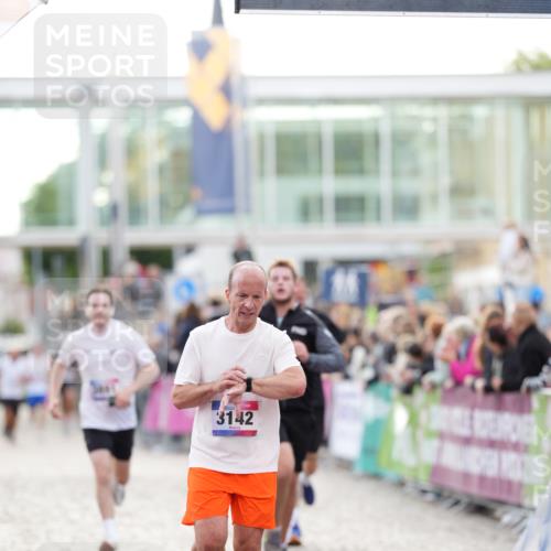 12.06.2026 - Holstenköstenlauf LAZAROV Photography http://msf.ph/oto/9738895 12.06.2026 19:54:19 Laufen 3142, 3249, 3810, 3891, 4258, 4593, 4812, 4840 meine-sportfotos.de