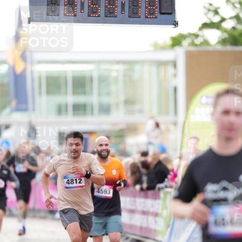 12.06.2026 - Holstenköstenlauf LAZAROV Photography http://msf.ph/oto/9738898 12.06.2026 19:54:17 Laufen 3142, 3187, 3249, 3891, 4258, 4593, 4812, 4840 meine-sportfotos.de