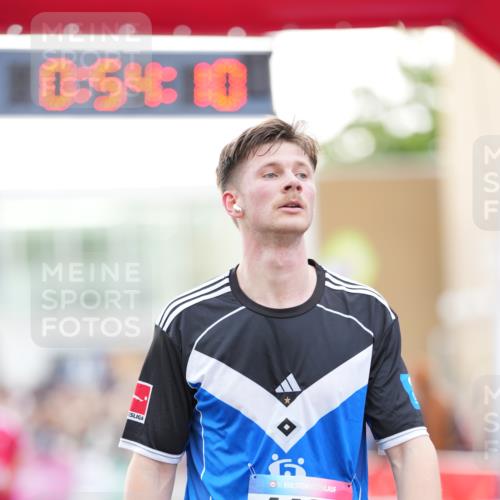 12.06.2026 - Holstenköstenlauf LAZAROV Photography http://msf.ph/oto/9738906 12.06.2026 19:54:10 Laufen 3187, 3200, 4258, 4460, 4881, 4930 meine-sportfotos.de