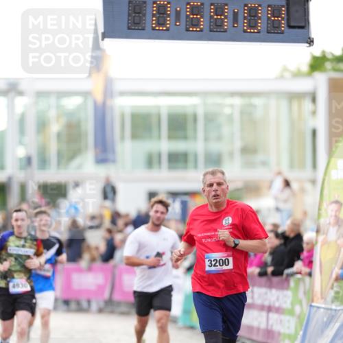 12.06.2026 - Holstenköstenlauf LAZAROV Photography http://msf.ph/oto/9738916 12.06.2026 19:54:03 Laufen 3084, 3200, 3918, 4460, 4881, 4930 meine-sportfotos.de