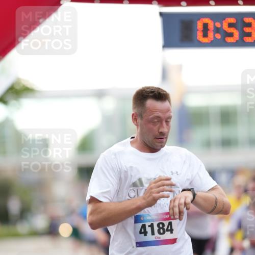 12.06.2026 - Holstenköstenlauf LAZAROV Photography http://msf.ph/oto/9738946 12.06.2026 19:53:33 Laufen 3186, 3206, 3434, 3557, 3615, 4173, 4184, 4225, 4625 meine-sportfotos.de