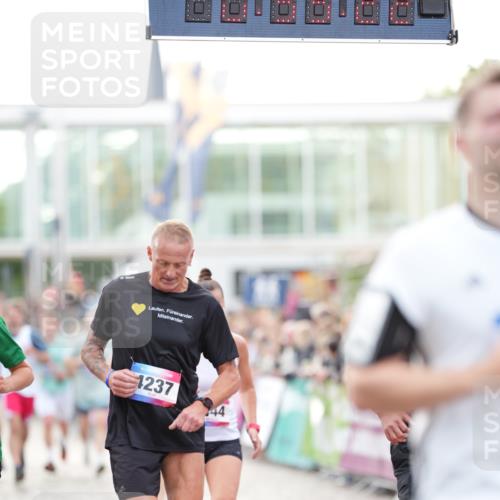 12.06.2026 - Holstenköstenlauf LAZAROV Photography http://msf.ph/oto/9738964 12.06.2026 19:53:21 Laufen 3086, 3593, 3759, 4157, 4178, 4187, 4237, 4420, 4425, 4444, 4582, 4806 meine-sportfotos.de