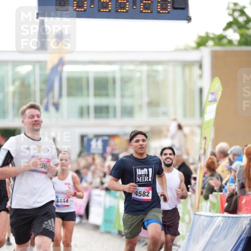 12.06.2026 - Holstenköstenlauf LAZAROV Photography http://msf.ph/oto/9738967 12.06.2026 19:53:19 Laufen 3086, 3573, 4157, 4178, 4187, 4237, 4411, 4420, 4444, 4582, 4806 meine-sportfotos.de