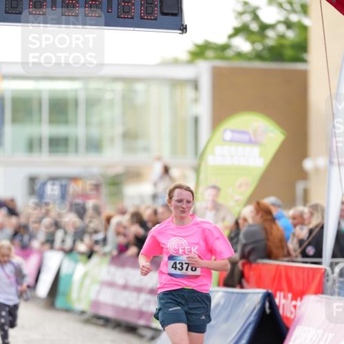 12.06.2026 - Holstenköstenlauf LAZAROV Photography http://msf.ph/oto/9739028 12.06.2026 19:52:29 Laufen 3021, 3698, 4172, 4378 meine-sportfotos.de