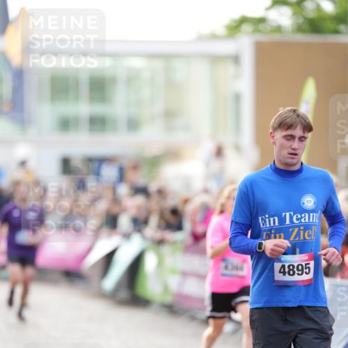 12.06.2026 - Holstenköstenlauf LAZAROV Photography http://msf.ph/oto/9739066 12.06.2026 19:51:47 Laufen 3233, 4228, 4368, 4752, 4895 meine-sportfotos.de