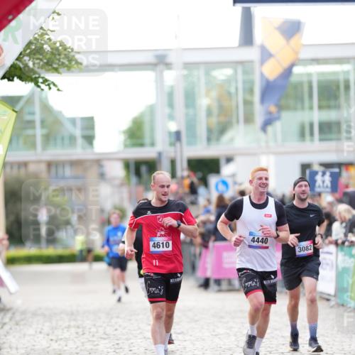 12.06.2026 - Holstenköstenlauf LAZAROV Photography http://msf.ph/oto/9739077 12.06.2026 19:51:37 Laufen 3082, 3236, 4440, 4610, 4883 meine-sportfotos.de
