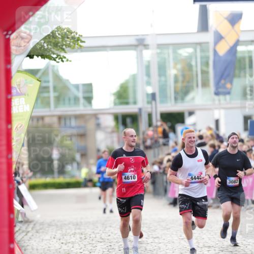 12.06.2026 - Holstenköstenlauf LAZAROV Photography http://msf.ph/oto/9739078 12.06.2026 19:51:36 Laufen 3082, 3236, 3341, 4440, 4610, 4883 meine-sportfotos.de