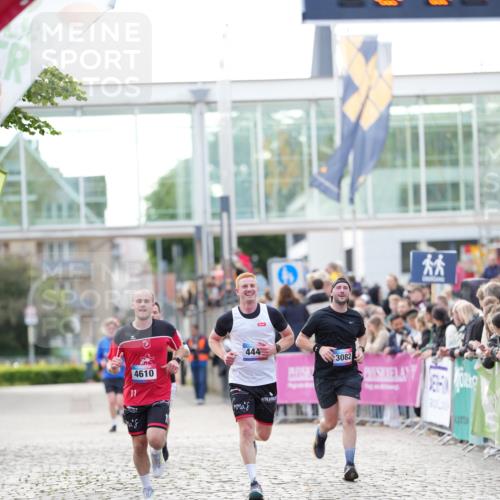 12.06.2026 - Holstenköstenlauf LAZAROV Photography http://msf.ph/oto/9739079 12.06.2026 19:51:35 Laufen 3082, 3236, 3341, 4440, 4610, 4883 meine-sportfotos.de