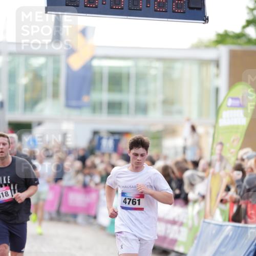 12.06.2026 - Holstenköstenlauf LAZAROV Photography http://msf.ph/oto/9739094 12.06.2026 19:51:21 Laufen 3429, 3518, 3723, 4499, 4761, 4923 meine-sportfotos.de