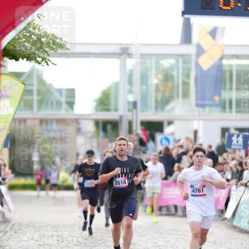 12.06.2026 - Holstenköstenlauf LAZAROV Photography http://msf.ph/oto/9739097 12.06.2026 19:51:20 Laufen 3429, 3518, 3723, 4499, 4761, 4923 meine-sportfotos.de
