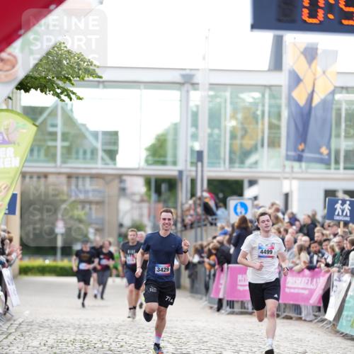 12.06.2026 - Holstenköstenlauf LAZAROV Photography http://msf.ph/oto/9739104 12.06.2026 19:51:15 Laufen 3302, 3429, 4499 meine-sportfotos.de