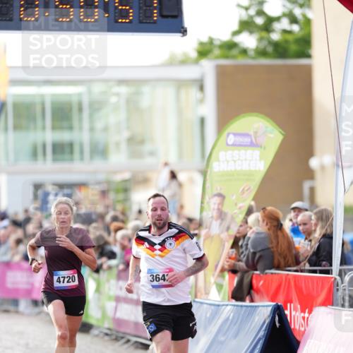 12.06.2026 - Holstenköstenlauf LAZAROV Photography http://msf.ph/oto/9739121 12.06.2026 19:50:50 Laufen 3526, 3642, 4599, 4720 meine-sportfotos.de