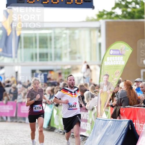 12.06.2026 - Holstenköstenlauf LAZAROV Photography http://msf.ph/oto/9739122 12.06.2026 19:50:49 Laufen 3526, 3642, 4599, 4720 meine-sportfotos.de