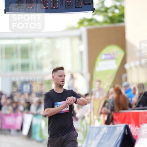 12.06.2026 - Holstenköstenlauf LAZAROV Photography http://msf.ph/oto/9739129 12.06.2026 19:50:40 Laufen 3416, 3430, 4226, 4518, 4798 meine-sportfotos.de