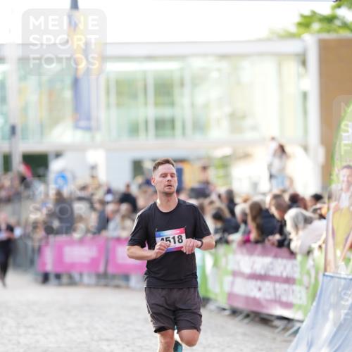 12.06.2026 - Holstenköstenlauf LAZAROV Photography http://msf.ph/oto/9739131 12.06.2026 19:50:39 Laufen 3416, 3430, 4226, 4518, 4798 meine-sportfotos.de