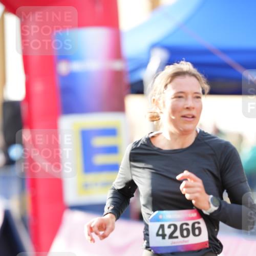 12.06.2026 - Holstenköstenlauf LAZAROV Photography http://msf.ph/oto/9739138 12.06.2026 19:50:33 Laufen 3027, 3416, 3430, 4266, 4684, 4685, 4798 meine-sportfotos.de
