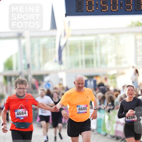 12.06.2026 - Holstenköstenlauf LAZAROV Photography http://msf.ph/oto/9739142 12.06.2026 19:50:31 Laufen 3027, 3416, 3430, 4266, 4418, 4437, 4684, 4685 meine-sportfotos.de