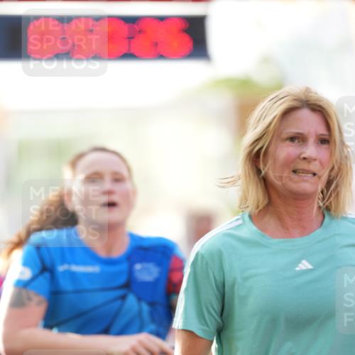12.06.2026 - Holstenköstenlauf LAZAROV Photography http://msf.ph/oto/9739145 12.06.2026 19:50:25 Laufen 3027, 3112, 3524, 3946, 4248, 4418, 4437, 4719, 4879 meine-sportfotos.de