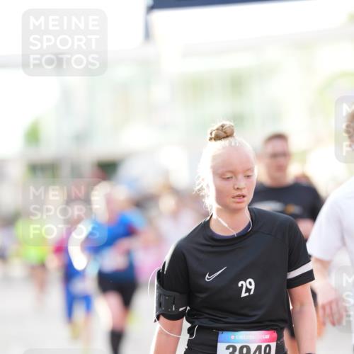 12.06.2026 - Holstenköstenlauf LAZAROV Photography http://msf.ph/oto/9739149 12.06.2026 19:50:21 Laufen 3107, 3112, 3223, 3524, 3946, 3949, 4248, 4418, 4437, 4719, 4879 meine-sportfotos.de