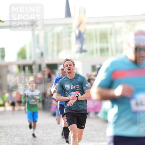 12.06.2026 - Holstenköstenlauf LAZAROV Photography http://msf.ph/oto/9739171 12.06.2026 19:50:00 Laufen 3151, 3343, 3470, 3525, 3731, 4067, 4536, 4576, 4602, 4628, 4915 meine-sportfotos.de