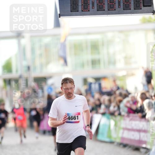 12.06.2026 - Holstenköstenlauf LAZAROV Photography http://msf.ph/oto/9739189 12.06.2026 19:49:46 Laufen 3274, 3838, 3888, 4181, 4185, 4661 meine-sportfotos.de