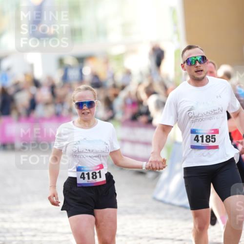 12.06.2026 - Holstenköstenlauf LAZAROV Photography http://msf.ph/oto/9739192 12.06.2026 19:49:41 Laufen 3274, 3888, 4085, 4181, 4185 meine-sportfotos.de