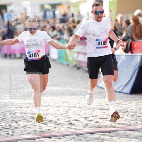 12.06.2026 - Holstenköstenlauf LAZAROV Photography http://msf.ph/oto/9739193 12.06.2026 19:49:41 Laufen 3274, 3888, 4085, 4181, 4185 meine-sportfotos.de