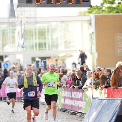 12.06.2026 - Holstenköstenlauf LAZAROV Photography http://msf.ph/oto/9739204 12.06.2026 19:49:30 Laufen 3101, 3255, 3610, 4191, 4442 meine-sportfotos.de