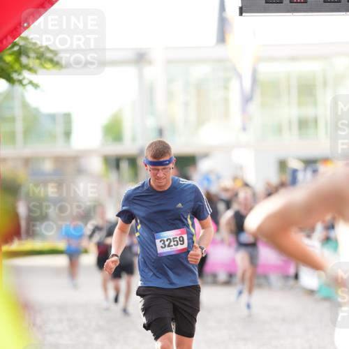 12.06.2026 - Holstenköstenlauf LAZAROV Photography http://msf.ph/oto/9739229 12.06.2026 19:49:10 Laufen 3132, 3259, 3436, 3506, 3657, 3715, 4412 meine-sportfotos.de