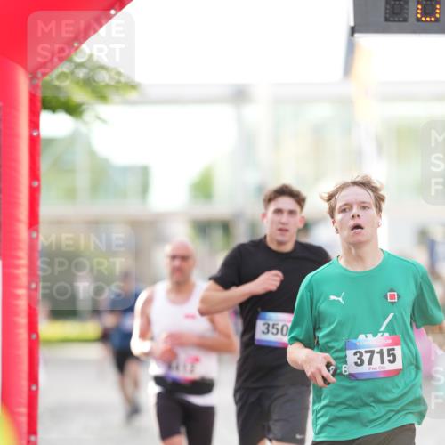 12.06.2026 - Holstenköstenlauf LAZAROV Photography http://msf.ph/oto/9739234 12.06.2026 19:49:06 Laufen 3132, 3506, 3715, 3860, 4412, 4428 meine-sportfotos.de