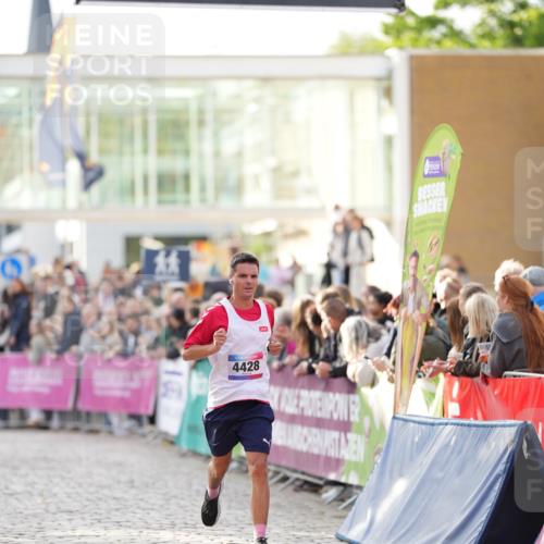 12.06.2026 - Holstenköstenlauf LAZAROV Photography http://msf.ph/oto/9739238 12.06.2026 19:49:02 Laufen 3071, 3132, 3310, 3506, 3531, 3715, 3860, 4428 meine-sportfotos.de