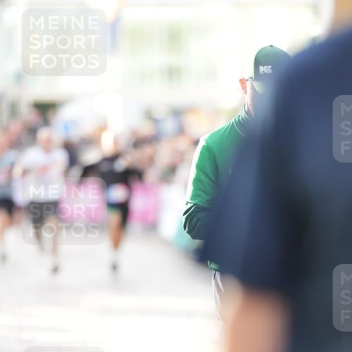 12.06.2026 - Holstenköstenlauf LAZAROV Photography http://msf.ph/oto/9739247 12.06.2026 19:48:56 Laufen 3051, 3071, 3310, 3531, 4124, 4152, 4461, 4498 meine-sportfotos.de