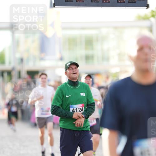 12.06.2026 - Holstenköstenlauf LAZAROV Photography http://msf.ph/oto/9739251 12.06.2026 19:48:53 Laufen 3051, 4124, 4152, 4461, 4498, 4530 meine-sportfotos.de