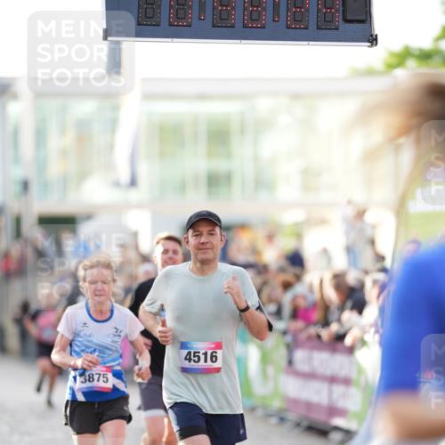 12.06.2026 - Holstenköstenlauf LAZAROV Photography http://msf.ph/oto/9739296 12.06.2026 19:48:23 Laufen 3126, 3208, 3307, 3875, 4161, 4516, 4669, 4919 meine-sportfotos.de