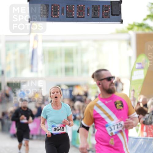 12.06.2026 - Holstenköstenlauf LAZAROV Photography http://msf.ph/oto/9739311 12.06.2026 19:48:11 Laufen 3725, 3848, 4121, 4649, 4711 meine-sportfotos.de