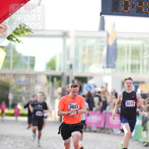 12.06.2026 - Holstenköstenlauf LAZAROV Photography http://msf.ph/oto/9739402 12.06.2026 19:46:18 Laufen 3005, 3039, 3823, 4574, 4675, 4804, 4848 meine-sportfotos.de
