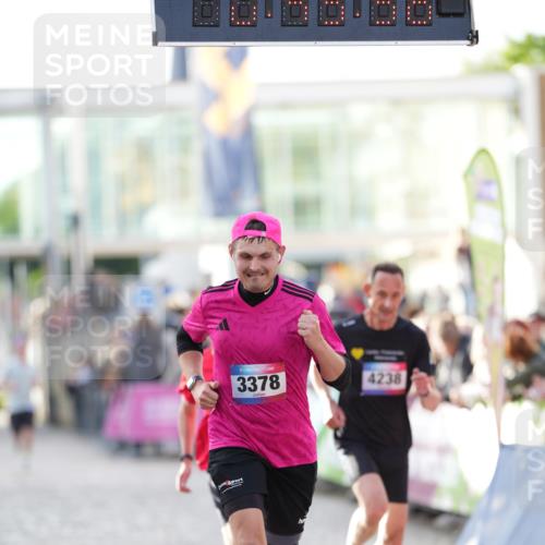 12.06.2026 - Holstenköstenlauf LAZAROV Photography http://msf.ph/oto/9739415 12.06.2026 19:45:55 Laufen 3378, 4167, 4188, 4238, 4700 meine-sportfotos.de