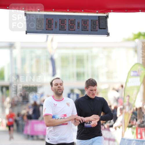 12.06.2026 - Holstenköstenlauf LAZAROV Photography http://msf.ph/oto/9739423 12.06.2026 19:45:40 Laufen 3020, 3209, 3540, 3617, 4192, 4413, 4620 meine-sportfotos.de