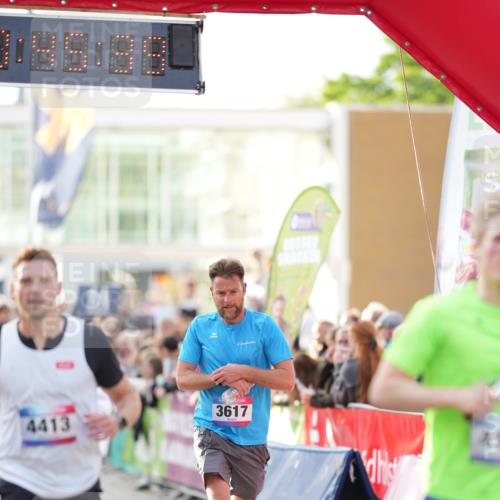 12.06.2026 - Holstenköstenlauf LAZAROV Photography http://msf.ph/oto/9739426 12.06.2026 19:45:38 Laufen 3123, 3209, 3540, 3617, 4192, 4413, 4620 meine-sportfotos.de
