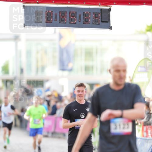 12.06.2026 - Holstenköstenlauf LAZAROV Photography http://msf.ph/oto/9739433 12.06.2026 19:45:33 Laufen 3123, 3540, 3998, 4192 meine-sportfotos.de