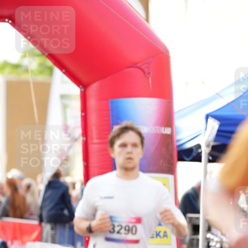 12.06.2026 - Holstenköstenlauf LAZAROV Photography http://msf.ph/oto/9739460 12.06.2026 19:45:10 Laufen 3203, 3290, 3948, 4648 meine-sportfotos.de