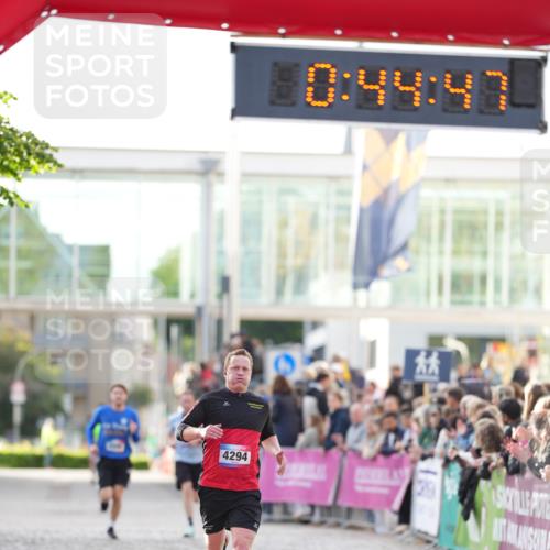 12.06.2026 - Holstenköstenlauf LAZAROV Photography http://msf.ph/oto/9739482 12.06.2026 19:44:47 Laufen 4294 meine-sportfotos.de