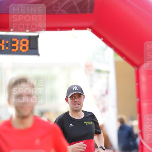 12.06.2026 - Holstenköstenlauf LAZAROV Photography http://msf.ph/oto/9739483 12.06.2026 19:44:37 Laufen 3380, 4314 meine-sportfotos.de