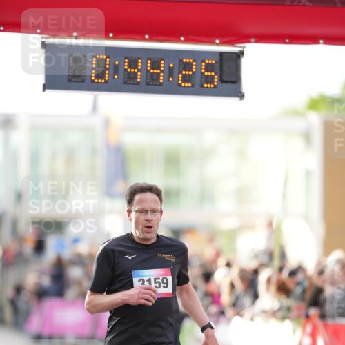 12.06.2026 - Holstenköstenlauf LAZAROV Photography http://msf.ph/oto/9739494 12.06.2026 19:44:24 Laufen 3159, 4249 meine-sportfotos.de
