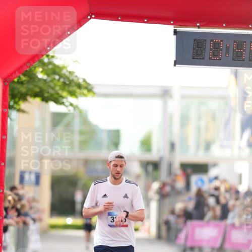 12.06.2026 - Holstenköstenlauf LAZAROV Photography http://msf.ph/oto/9739505 12.06.2026 19:44:08 Laufen 3295 meine-sportfotos.de