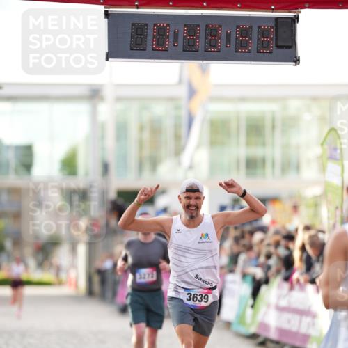 12.06.2026 - Holstenköstenlauf LAZAROV Photography http://msf.ph/oto/9739516 12.06.2026 19:43:52 Laufen 3272, 3599, 3639, 4434 meine-sportfotos.de